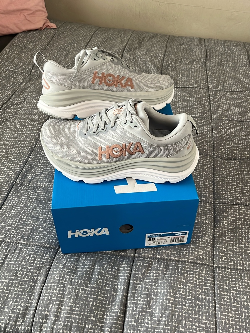 Hoka One One Women's Gaviota 5 - Light Gray with Rose Accents - Picture 9 of 10